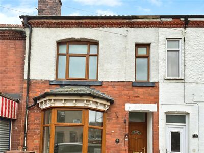 3 bedroom Mid Terrace Property to rent