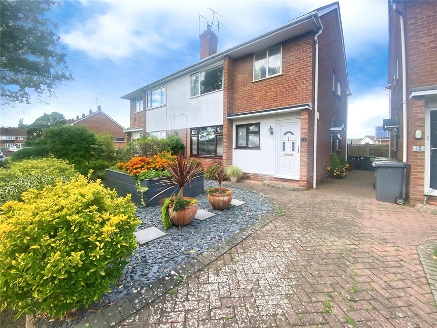 Main image of 2 bedroom  Flat to rent, Devon Close, Nuneaton, Warwickshire, CV10