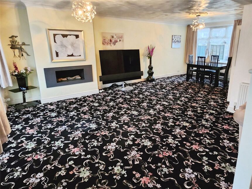 Lounge / Dining Room