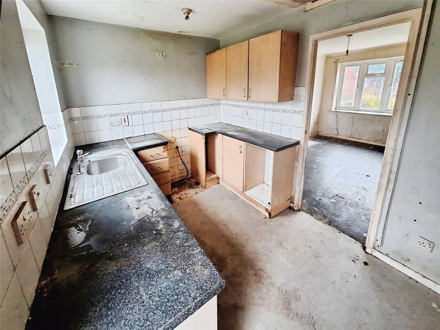 Kitchen / Breakfast Room