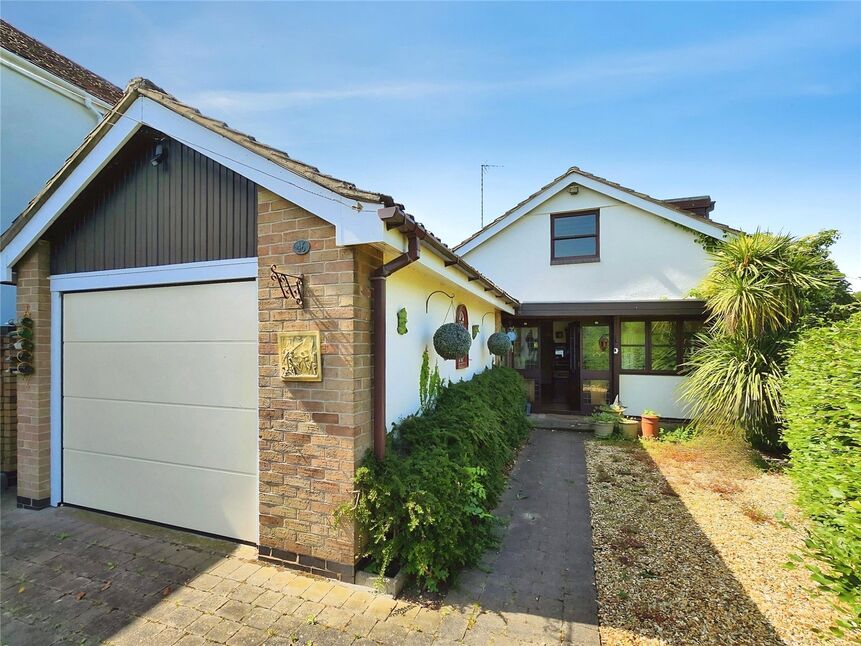 Main image of 4 bedroom Detached Bungalow for sale, Ventnor Street, Nuneaton, Warwickshire, CV10