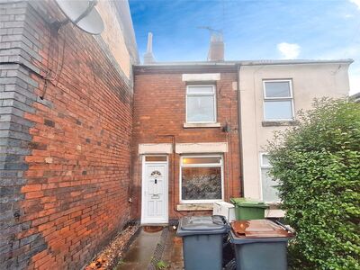 2 bedroom Mid Terrace House for sale