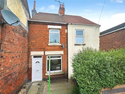 2 bedroom Mid Terrace House for sale