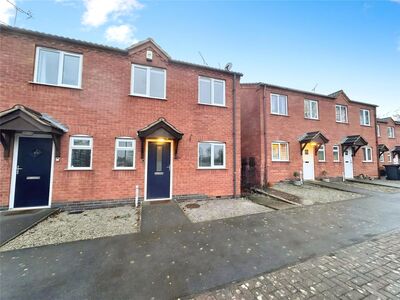Cottage Close, 3 bedroom Semi Detached House to rent, &pound;1,300 pcm
