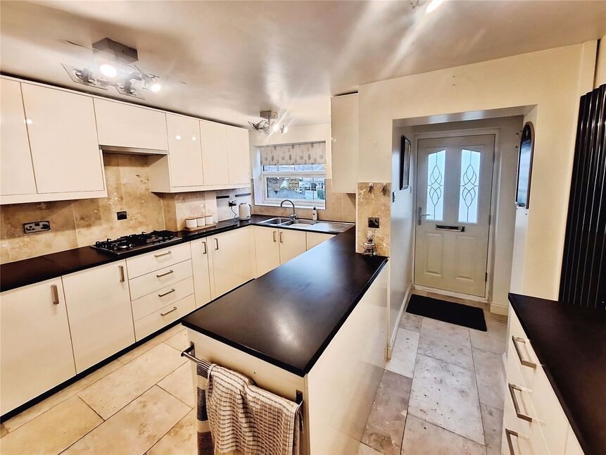 Kitchen / Breakfast Room