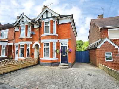3 bedroom End Terrace House for sale