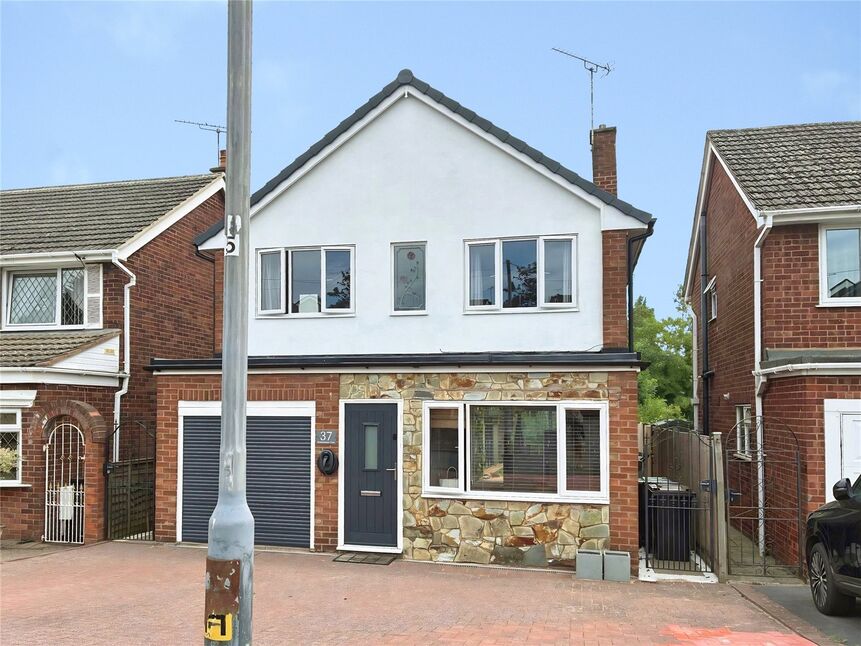Main image of 3 bedroom Detached House to rent, Featherstone Close, Nuneaton, Warwickshire, CV10