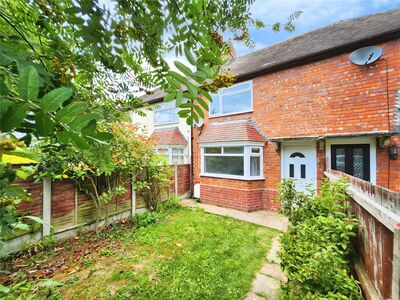 3 bedroom Mid Terrace House for sale