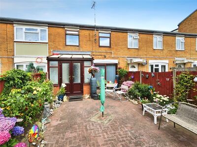 Abbey Street, 2 bedroom Mid Terrace House for sale, &pound;160,000