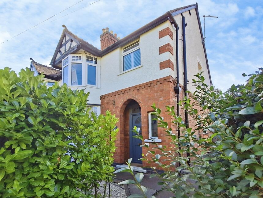 Main image of 3 bedroom Semi Detached House for sale, Church Walk, Atherstone, Warwickshire, CV9