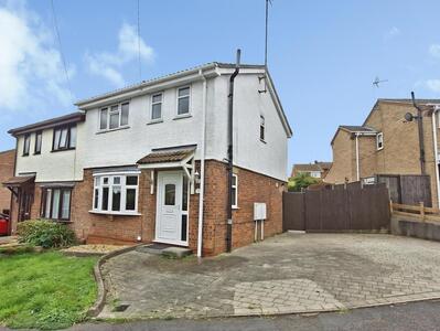 Frensham Drive, 3 bedroom Semi Detached House for sale, &pound;230,000