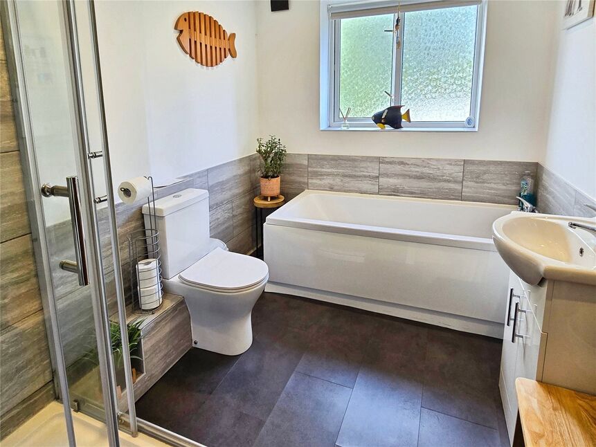 Bath / Shower Room