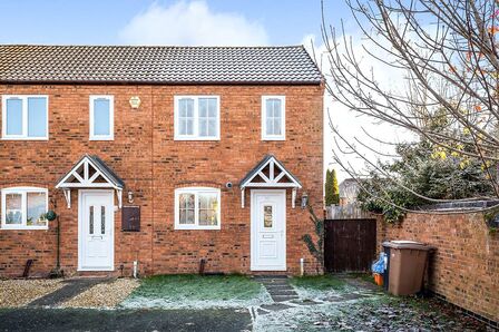 2 bedroom Semi Detached House to rent