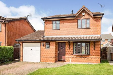 Croxon Rise, 3 bedroom Detached House to rent, £1,100 pcm