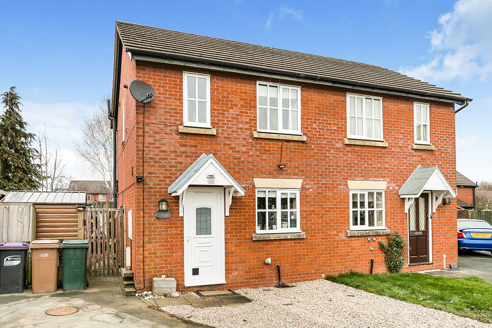 2 bedroom Mid Terrace House for sale, Albert Road, Oswestry, SY11 £