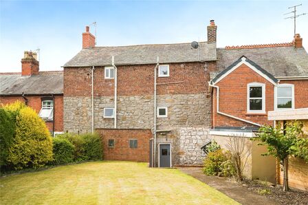 Stone Cottages, 3 bedroom Mid Terrace House for sale, £223,500