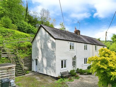 Glyn Ceiriog, 3 bedroom Semi Detached House for sale, £269,950