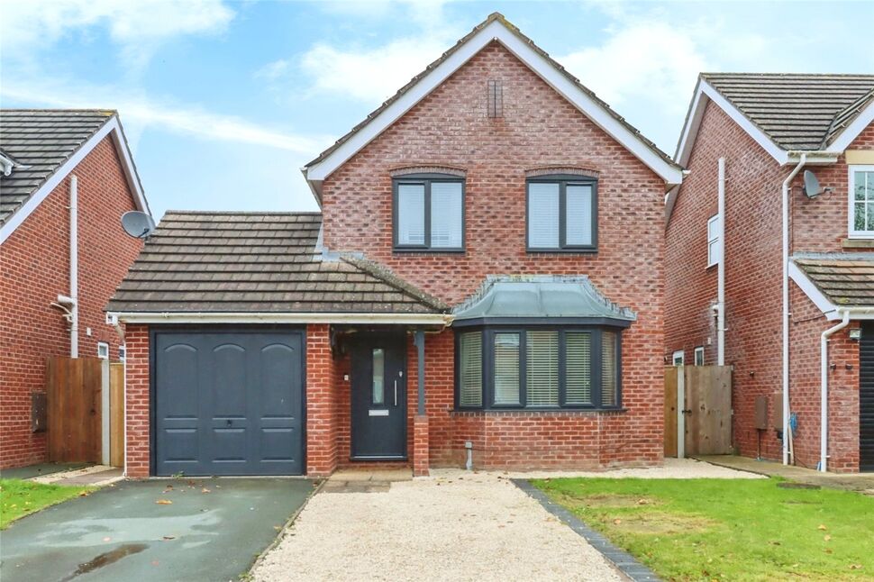 3 bedroom Detached House for sale, Grosvenor Road, Oswestry, SY11 £