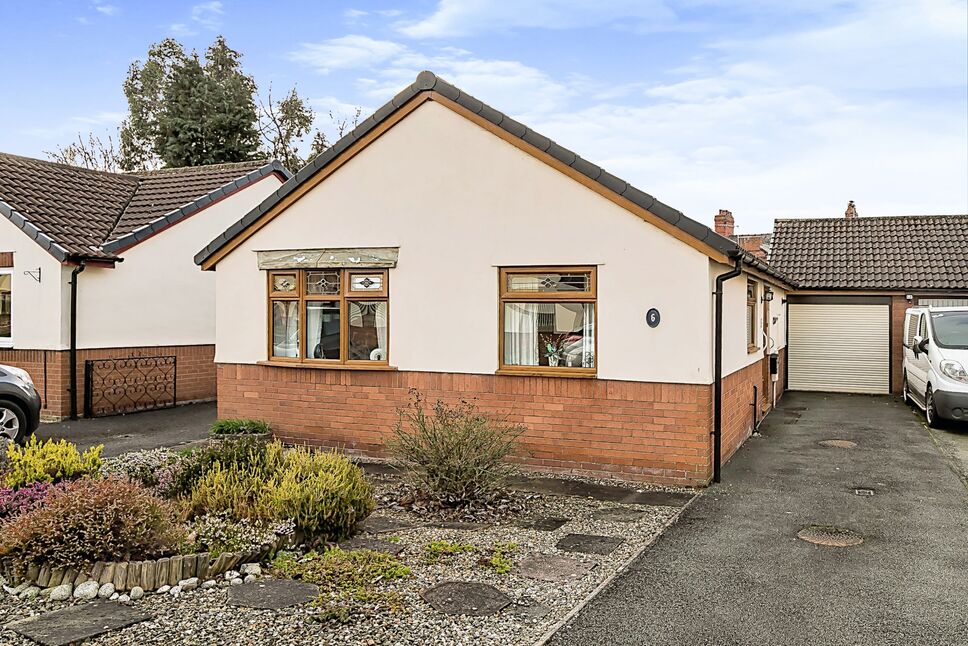 2 bedroom Detached Bungalow for sale, Maplehurst Drive, Oswestry, SY11 £205,000