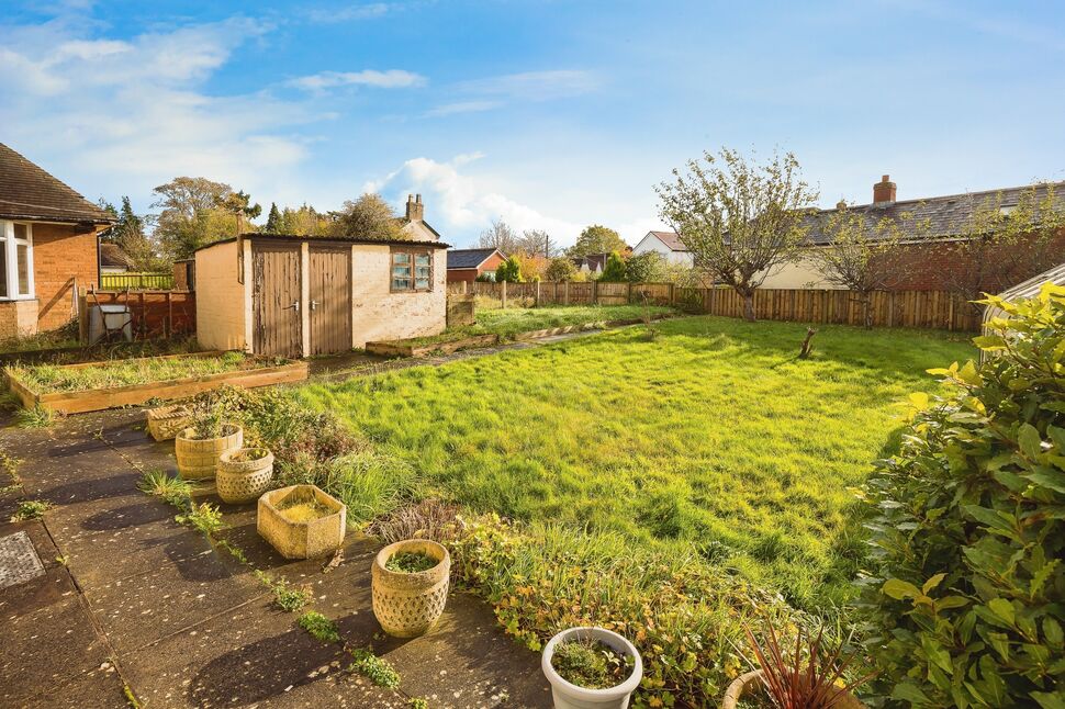 4 bedroom Detached House for sale, Cabin Lane, Oswestry, SY11 £265,000
