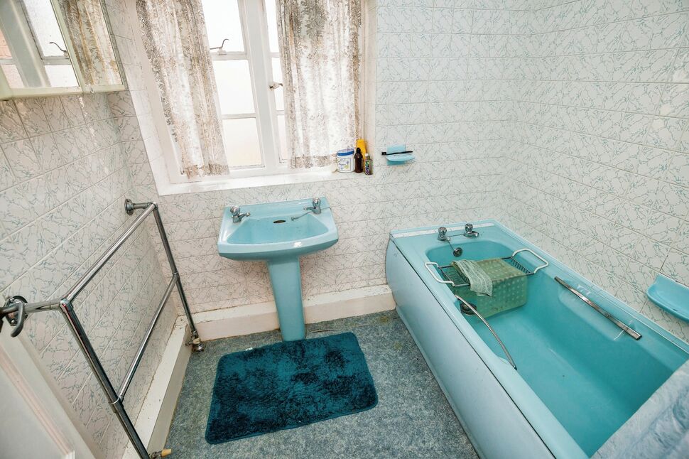 4 bedroom Detached House for sale, Cabin Lane, Oswestry, SY11 £265,000