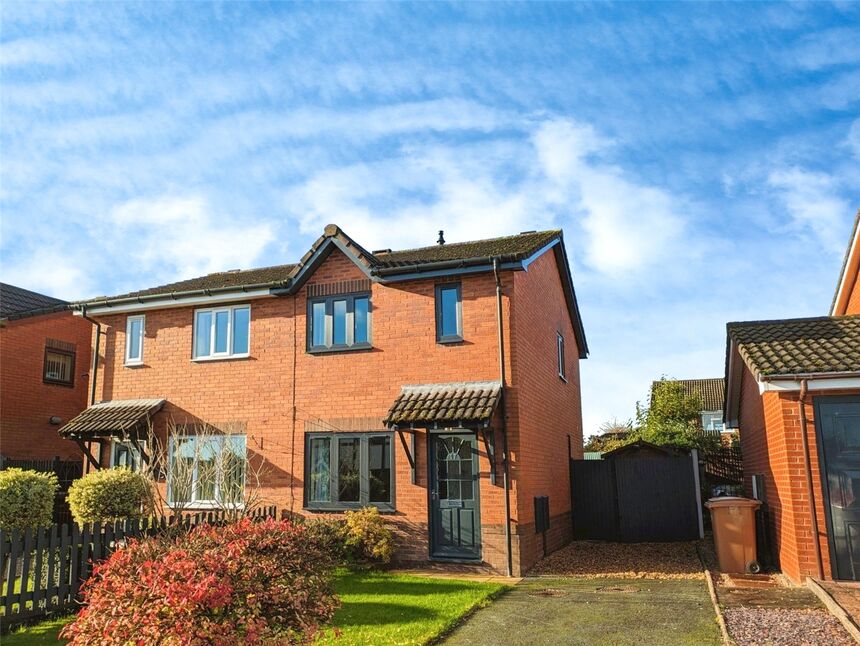 2 bedroom Semi Detached House to rent