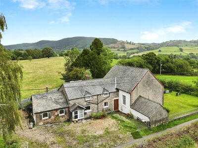 Llansilin, 4 bedroom Detached House for sale, £405,000