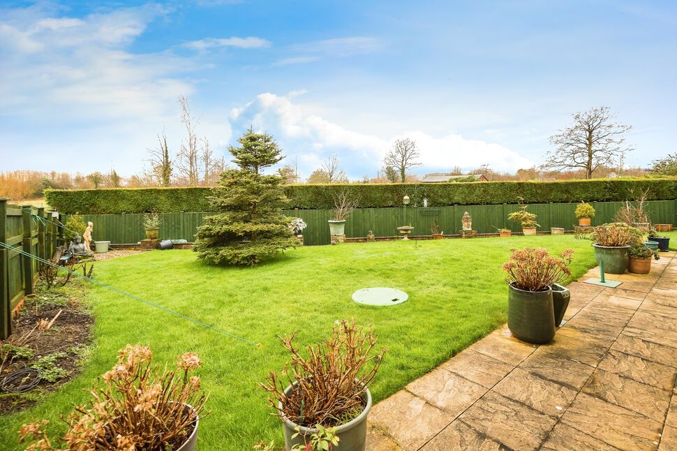 4 bedroom Detached House for sale, Swan Meadow, Maesbury Marsh, SY10