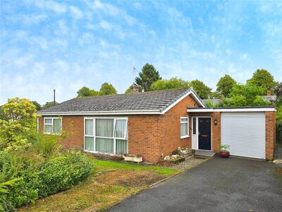 Llanforda Rise, 2 bedroom Detached Bungalow for sale, £345,000