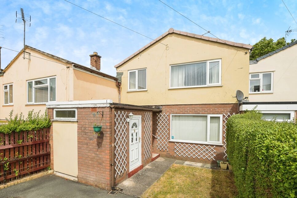 Main image of 3 bedroom Mid Terrace House for sale, Malory Road, Oswestry, Shropshire, SY11