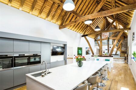 Gledrid, 5 bedroom Detached House for sale, £699,950