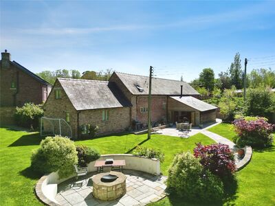 Gledrid, 5 bedroom Detached House for sale, &pound;670,000
