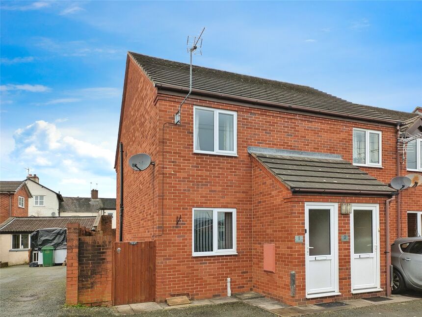 2 bedroom Semi Detached House to rent