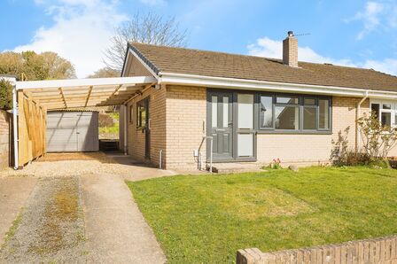 2 bedroom Semi Detached Bungalow for sale