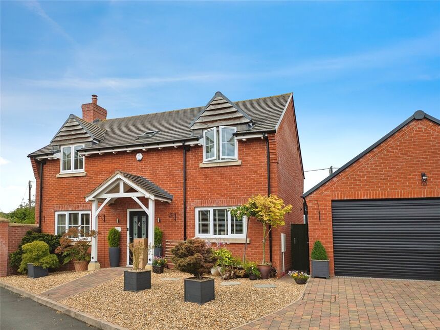 3 bedroom Detached House for sale