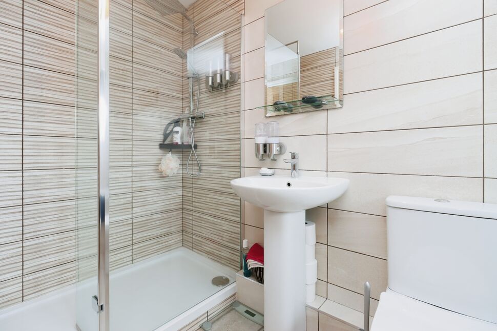 Bath / Shower Room