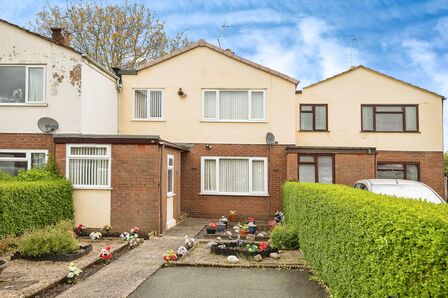 3 bedroom Mid Terrace House for sale