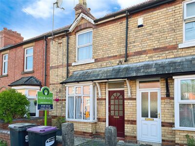 2 bedroom Mid Terrace House for sale