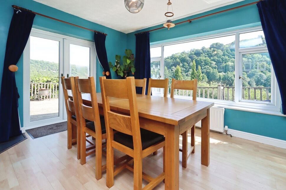 Sitting / Dining Room