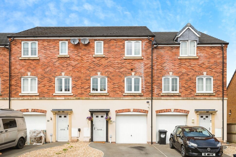3 bedroom Mid Terrace House for sale