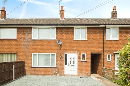 3 bedroom Mid Terrace House for sale