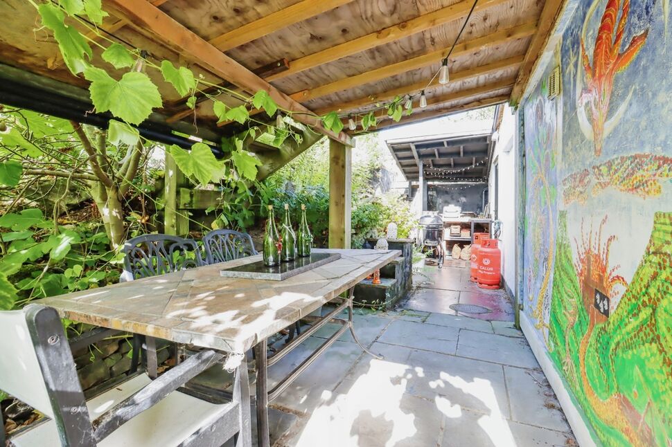 Outdoor Dining Area