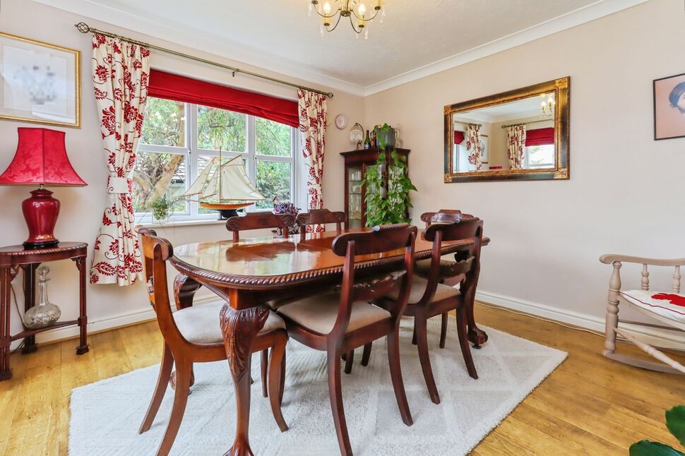 Sitting / Dining Room