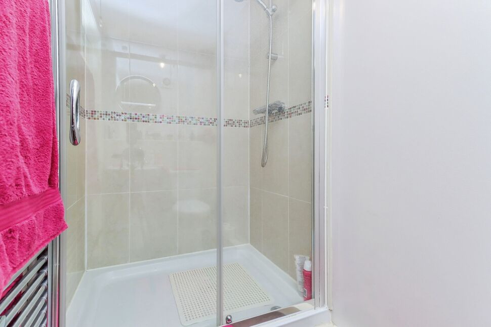En-Suite 2