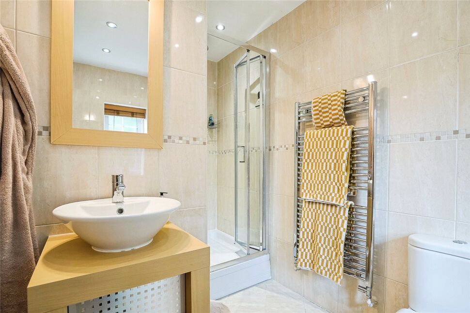 En-Suite 1
