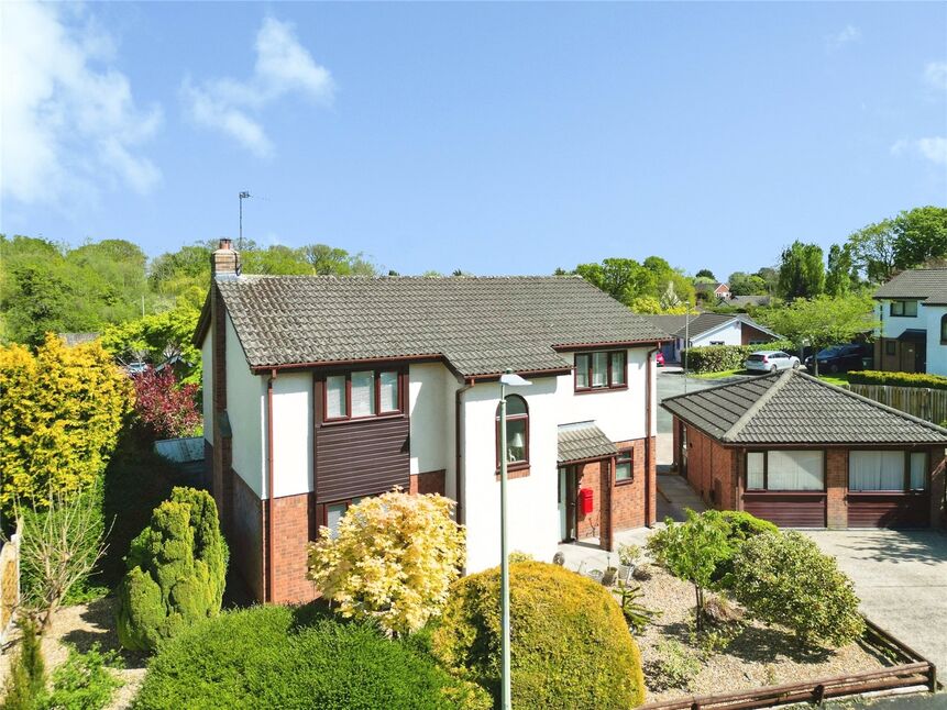 Main image of 4 bedroom Detached House for sale, Old Chirk Road, Gobowen, Shropshire, SY11