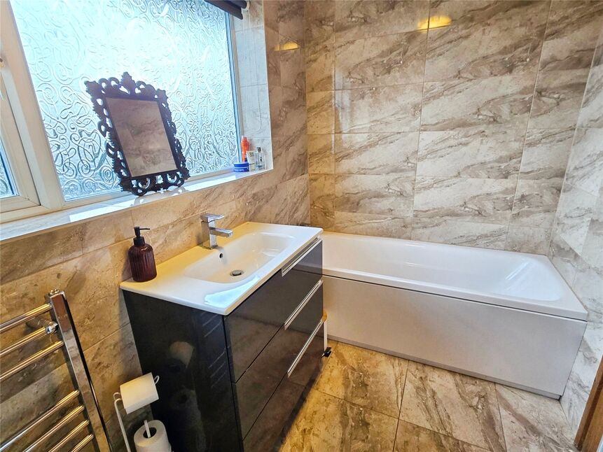 Bath / Shower Room