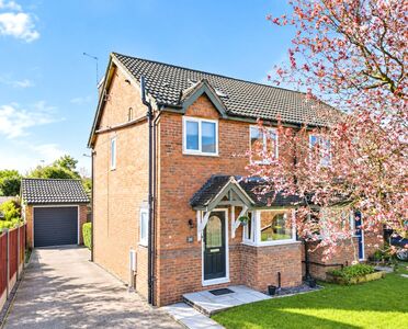 4 bedroom Semi Detached House for sale
