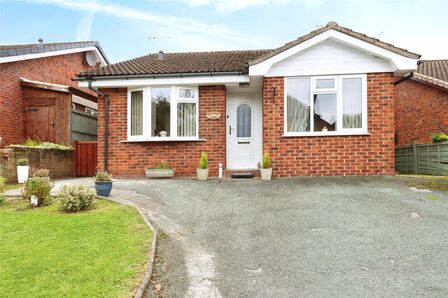Bronygarth Road, 3 bedroom Detached Bungalow for sale, &pound;260,000