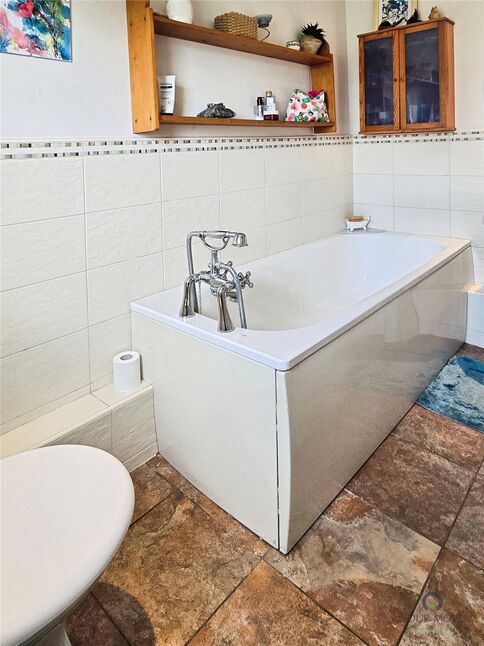 Bath / Shower Room